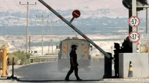 A Pair of Victims Gunned Down in Incident Near Jordan-West Bank Border Crossing, IDF States