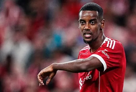 Alexander Isak's First Appearance Offers Star Power Amid Evident Rust